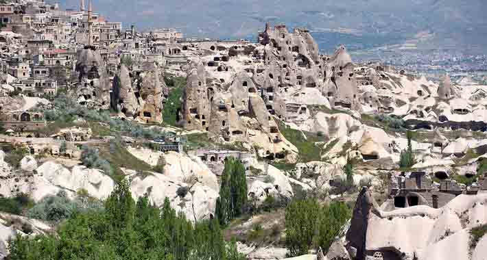 Obiective turistice Cappadocia, Uchisar