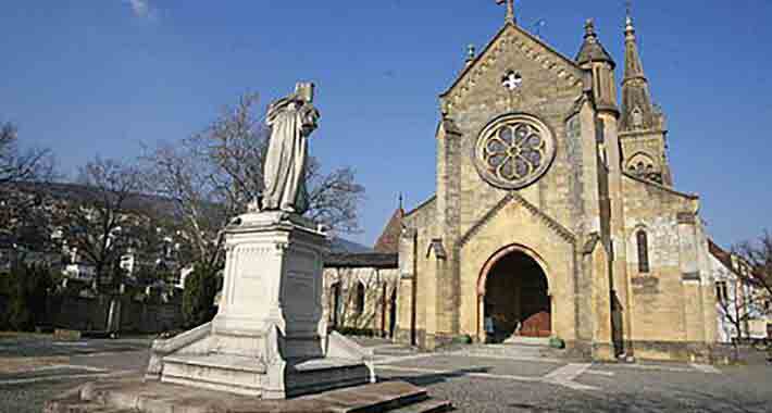 Obiective turistice Neuchatel, Biserica Adunarii Canonicilor La Collegiale