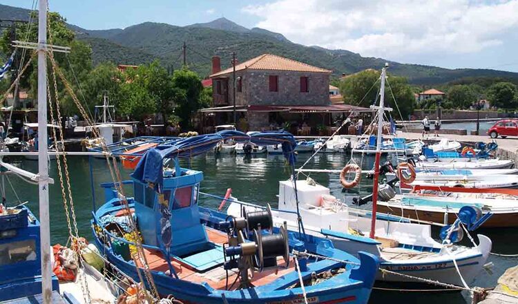 Portul Skala Sikaminias