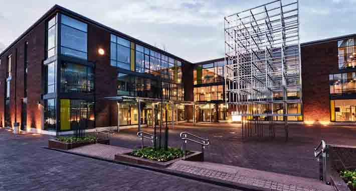 Obiective turistice Espoo, Centrul administrativ Espoo