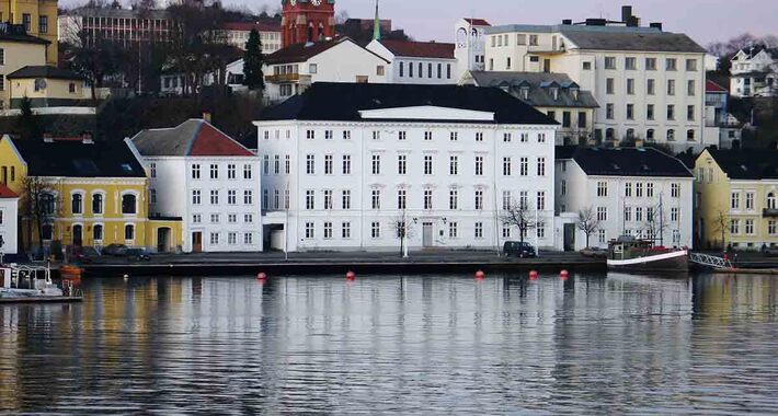 Obiective turistice Arendal, Primaria Radhuset