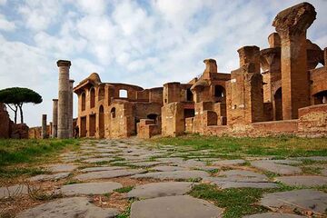 Ostia - ​Decumanus Maximus