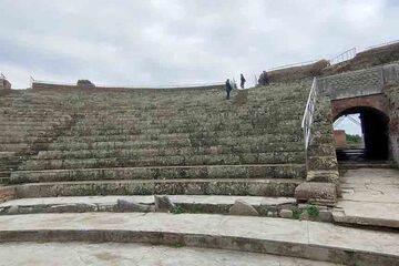 Ostia - ​Teatru