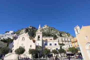 Taormina - Piazza IX Aprile