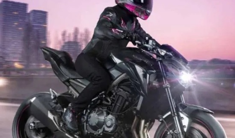 Cum să conduci motocicleta în condiții de maximă siguranță?