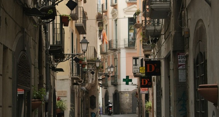 Obiective turistice Salerno, Via dei Mercanti